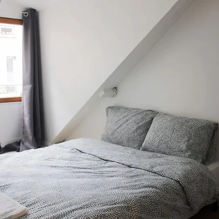 Bright Triplex Near The Bastille District *